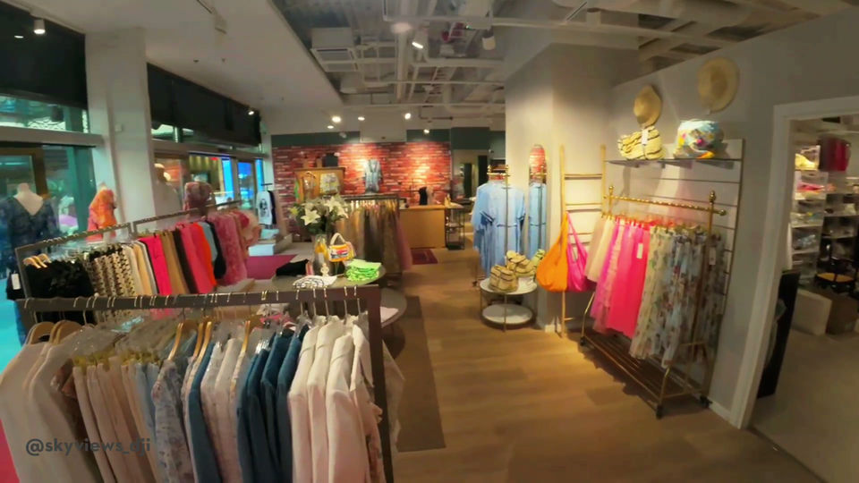 Caramba Helsinki – vaateliikkeen mainosvideo (edellinen sijainti)